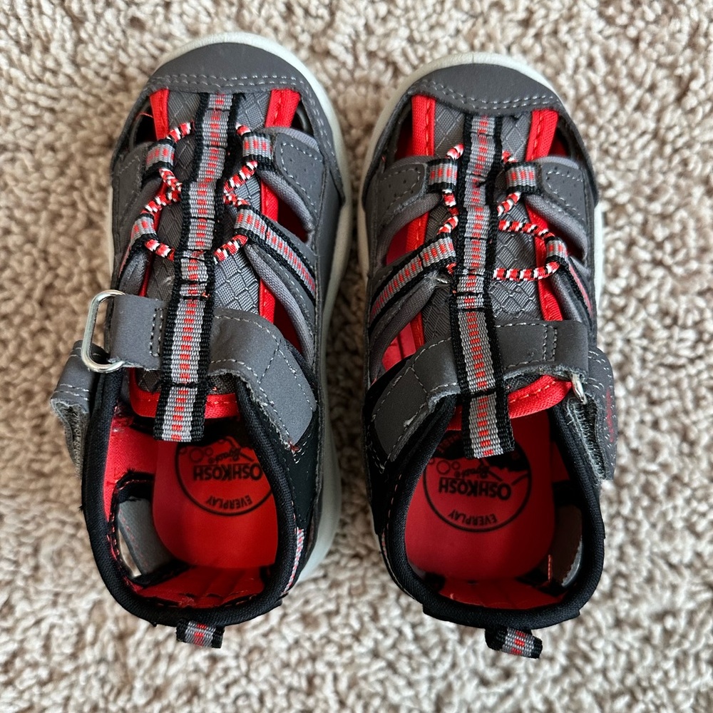 Oshkosh B’gosh Toddler size 6M water/ outdoor red shoes like new
